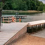 Przystanek Mazury - Nad Jeziorem 度假居 *