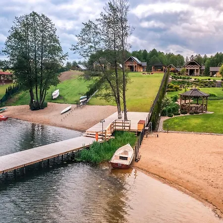 Przystanek Mazury - Nad Jeziorem